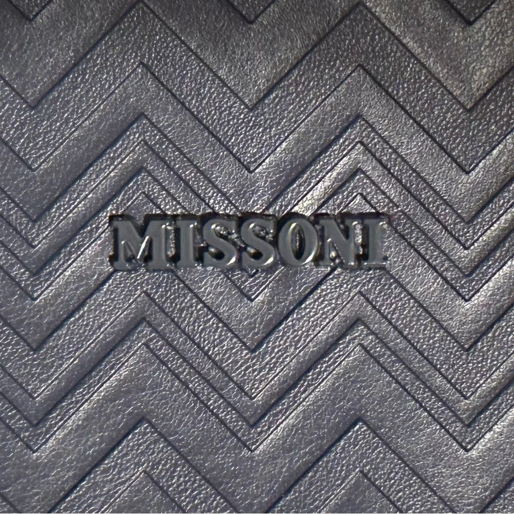 Missoni Delta Travel Kit Exclusively for Delta Navy Blue Perfect for Toiletries